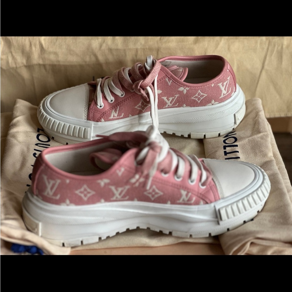 Louis Vuitton Pink and White Women's Sneakers - Picture 4 of 14
